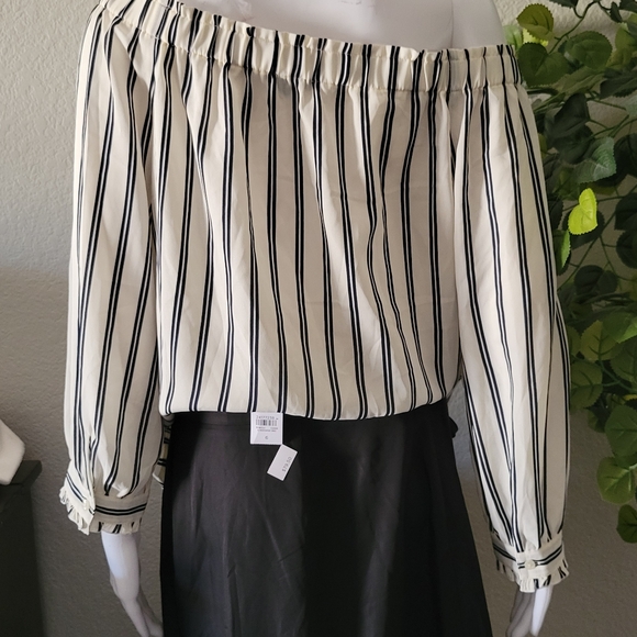 JCREW Off Shoulder Blouse - Picture 2 of 7